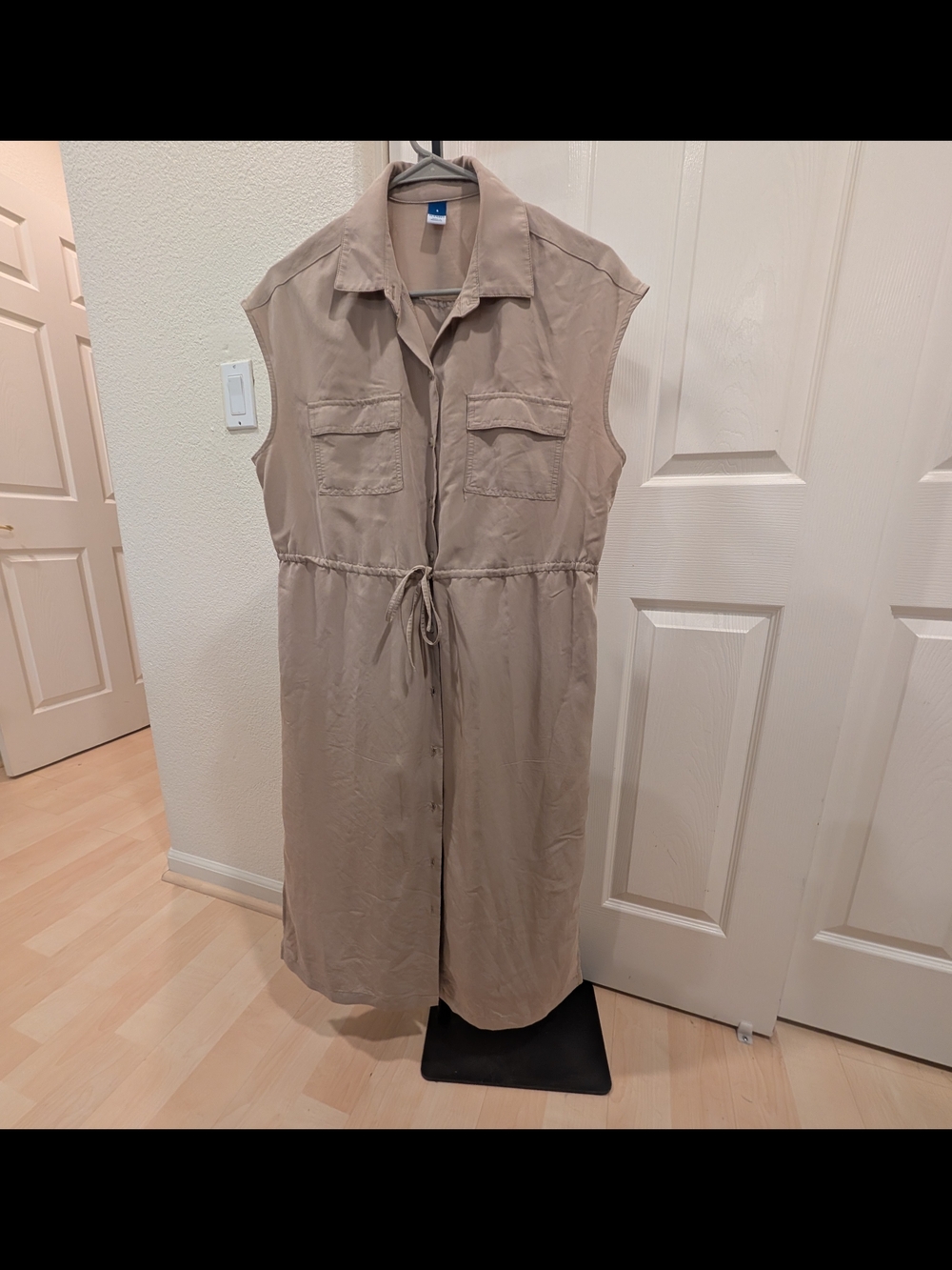 Old Navy Beige Sleeveless Button-Front Utility Dress